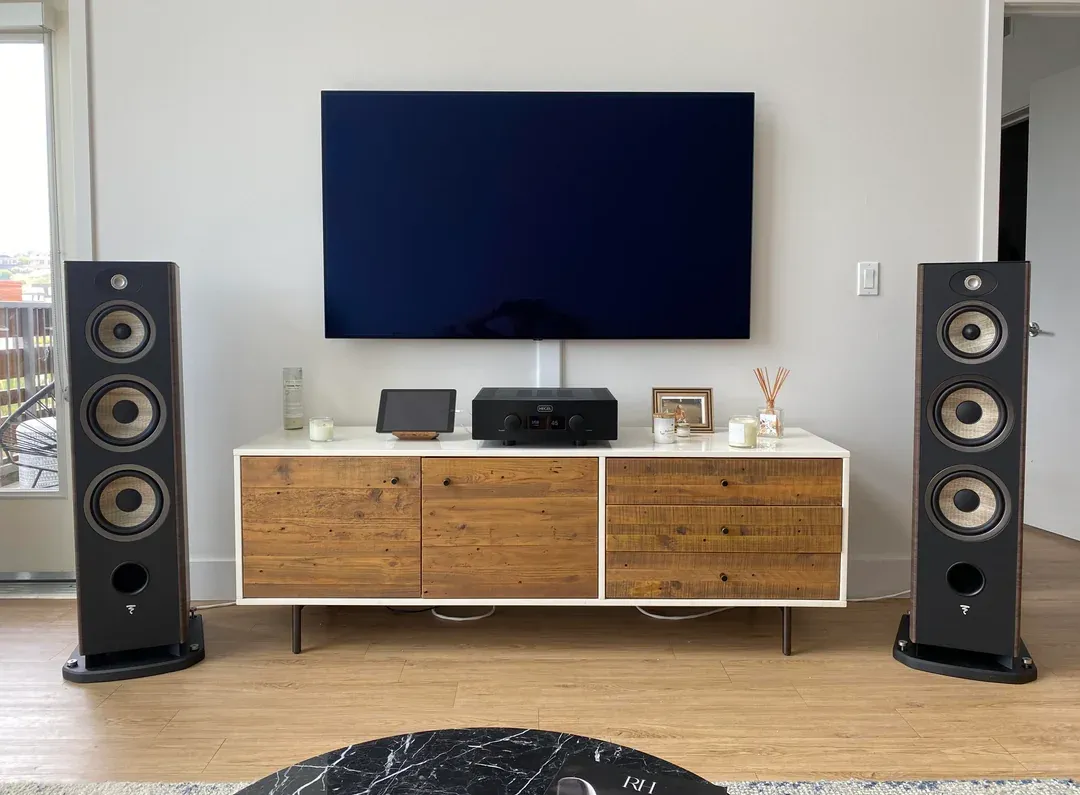A Study in Minimalist HiFi Excellence